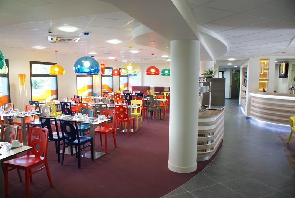 Kyriad La Rochelle Centre - Les Minimes Restaurant photo
